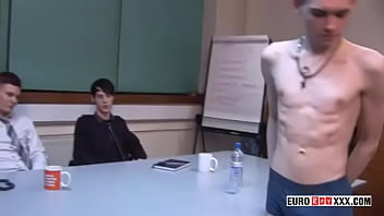 Xxx porn homosexuell alter mann verführen jung twink