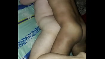 Gay badass wanita telanjang seksi memiliki latar belakang seks