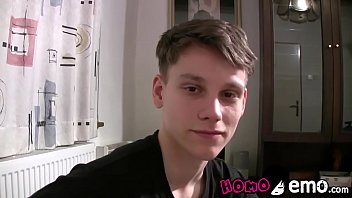 Homosexuell amerikanisch papa steve porno parodie xxx